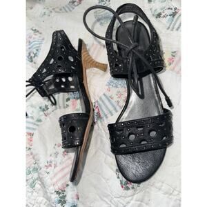 STUART WEITZMAN BLACK STUDDED PERFORATED SANDALS W/TIE 7.5N GHILLIE